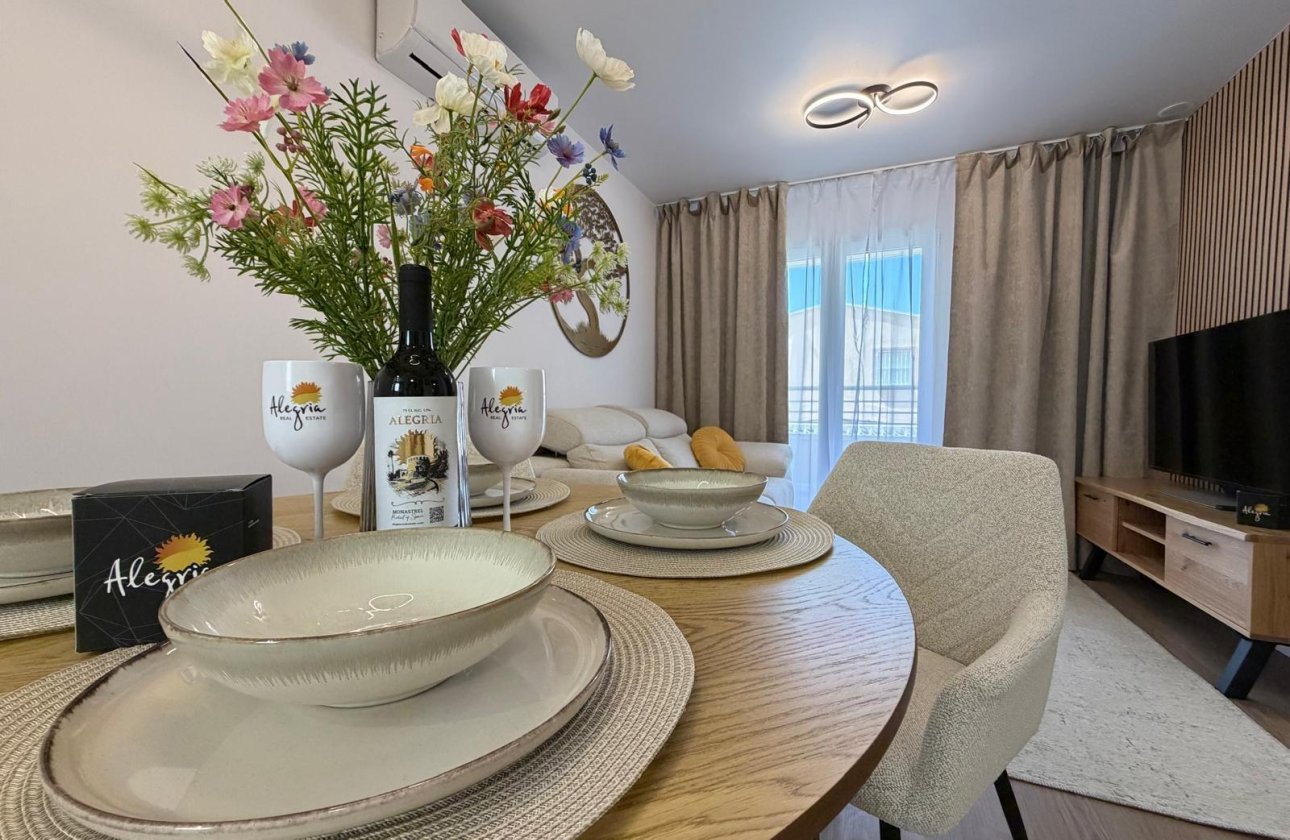 Herverkoop - Appartement -
Torrevieja - Nueva Torrevieja
