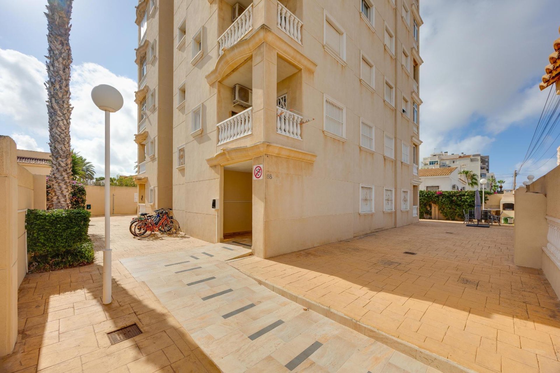 Herverkoop - Appartement -
Torrevieja - Nueva Torrevieja
