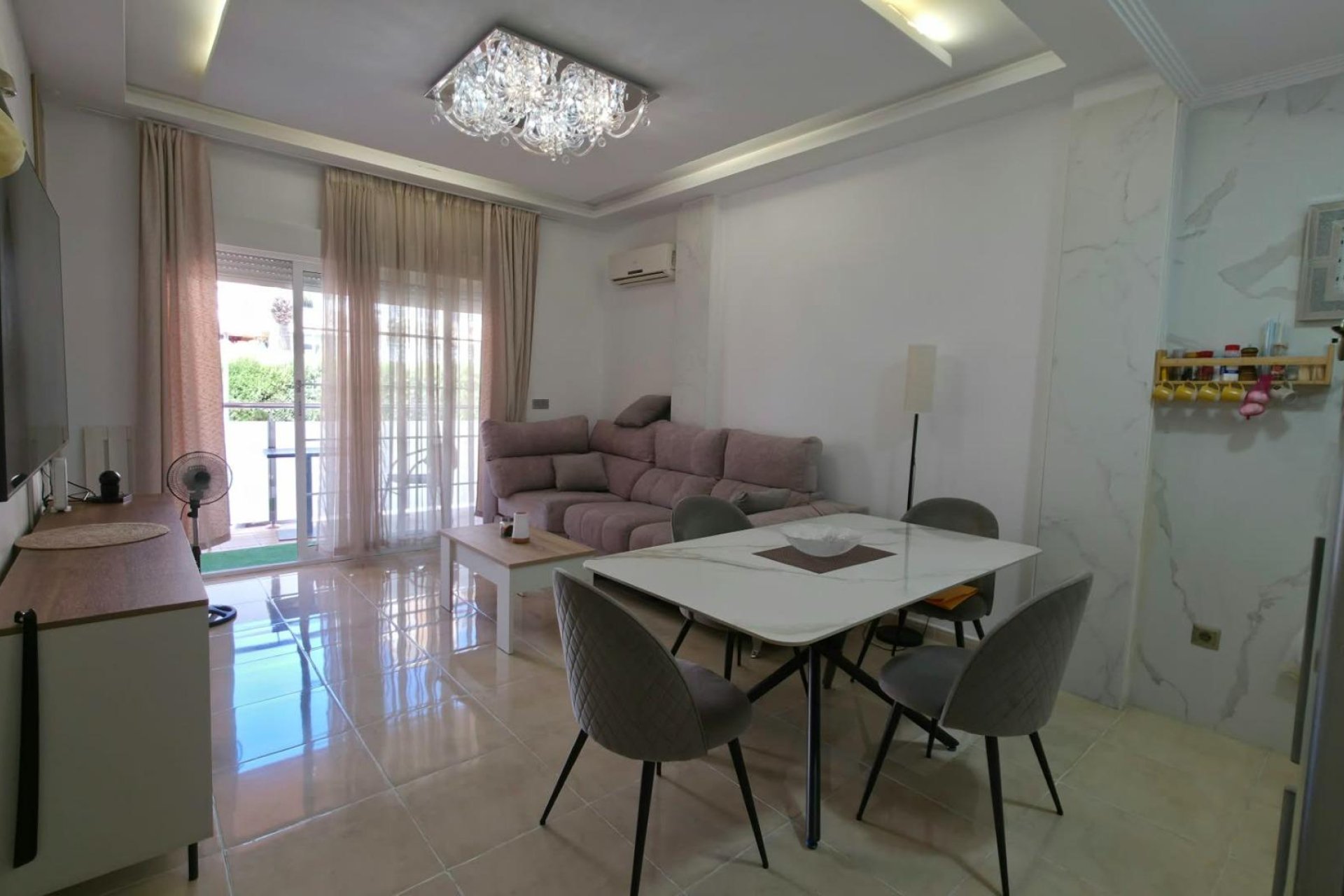 Herverkoop - Appartement -
Torrevieja - Nueva Torrevieja