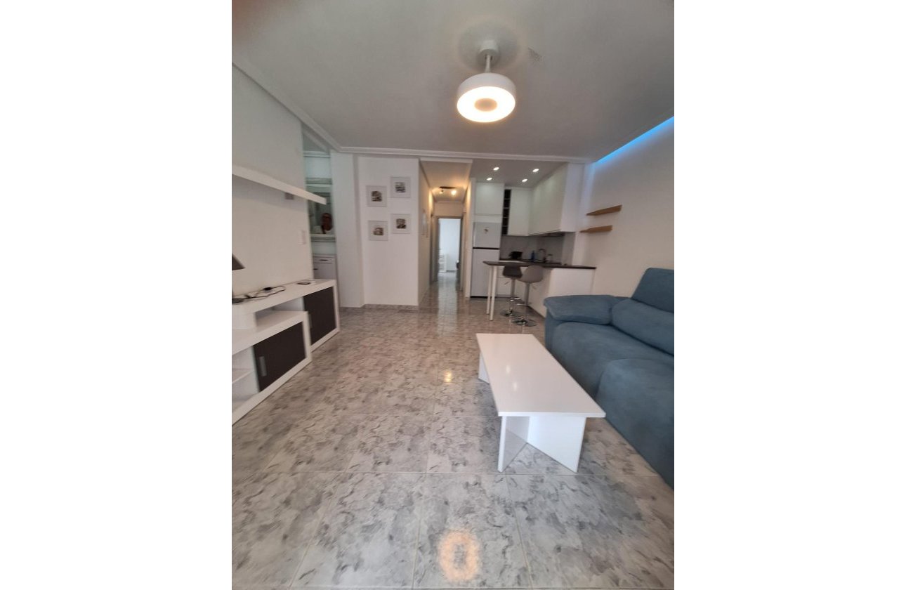 Herverkoop - Appartement -
Torrevieja - Nueva Torrevieja