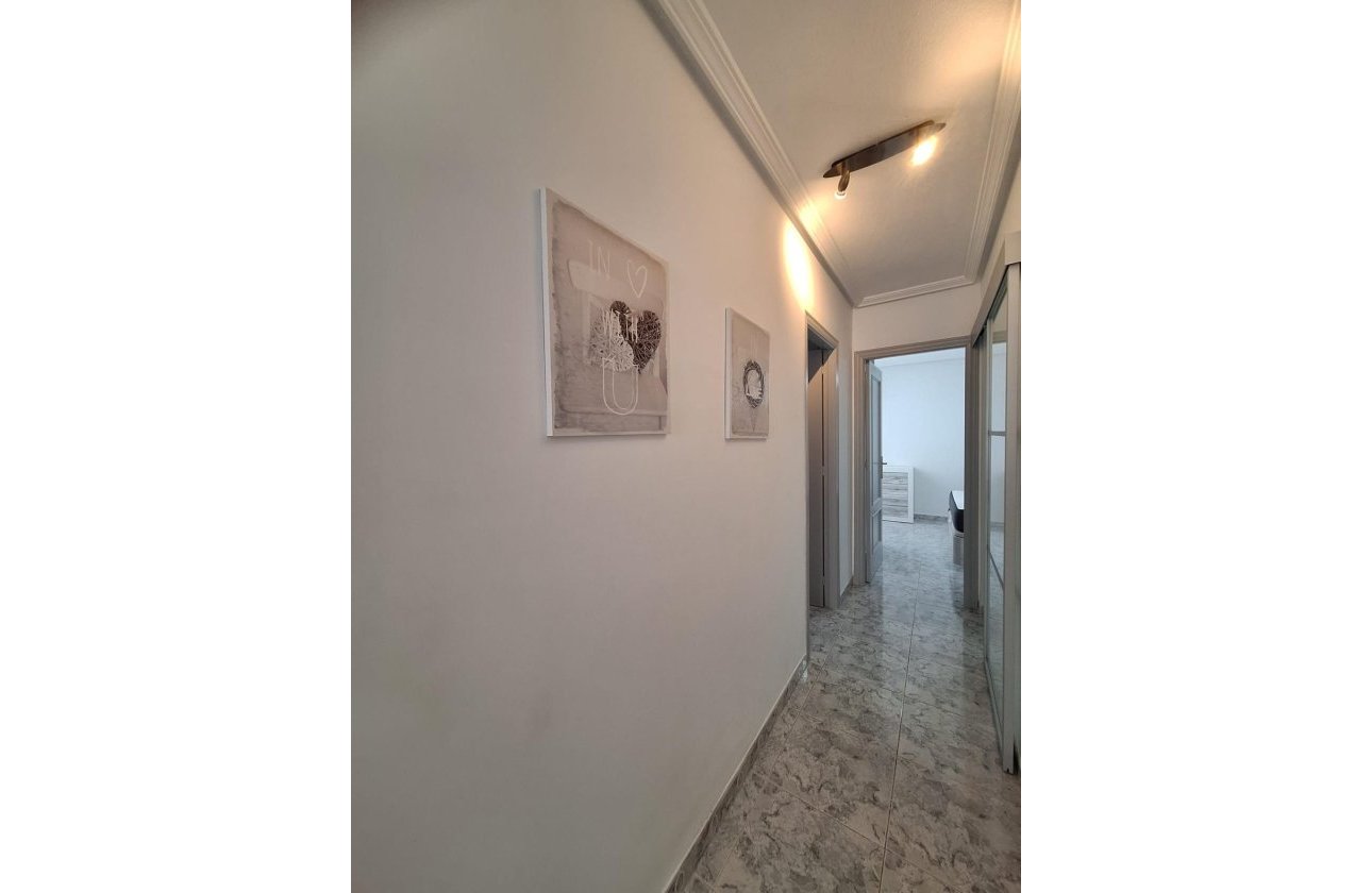 Herverkoop - Appartement -
Torrevieja - Nueva Torrevieja
