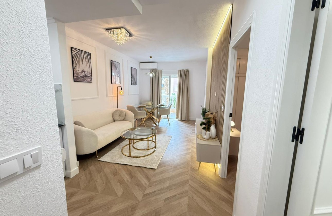 Herverkoop - Appartement -
Torrevieja - PARQUE DE LAS NACIONES