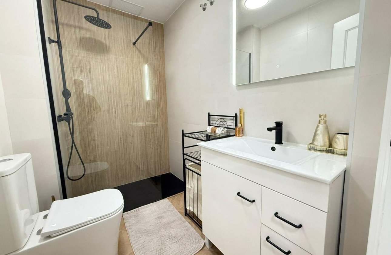 Herverkoop - Appartement -
Torrevieja - PARQUE DE LAS NACIONES