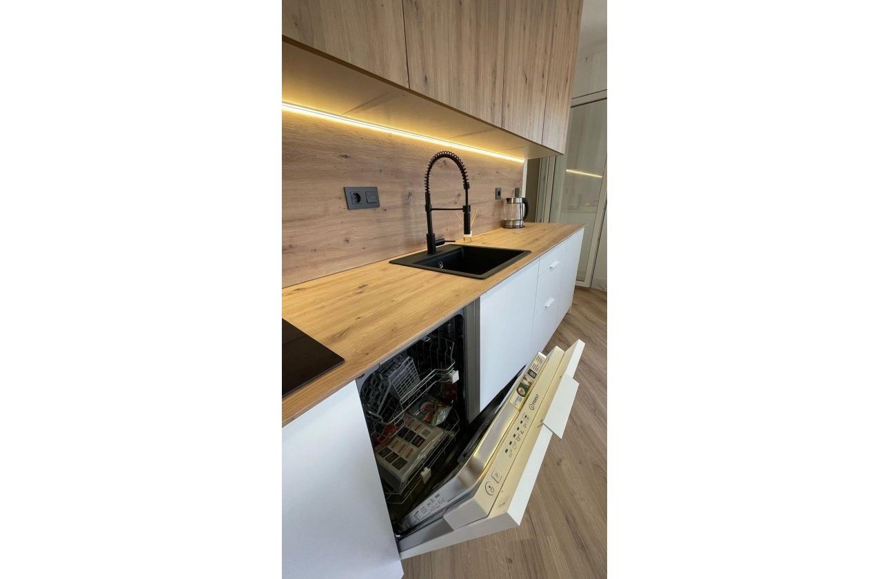 Herverkoop - Appartement -
Torrevieja - PARQUE DE LAS NACIONES