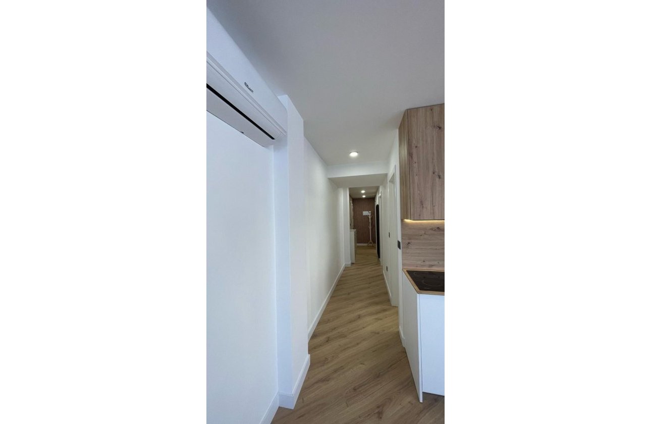 Herverkoop - Appartement -
Torrevieja - PARQUE DE LAS NACIONES