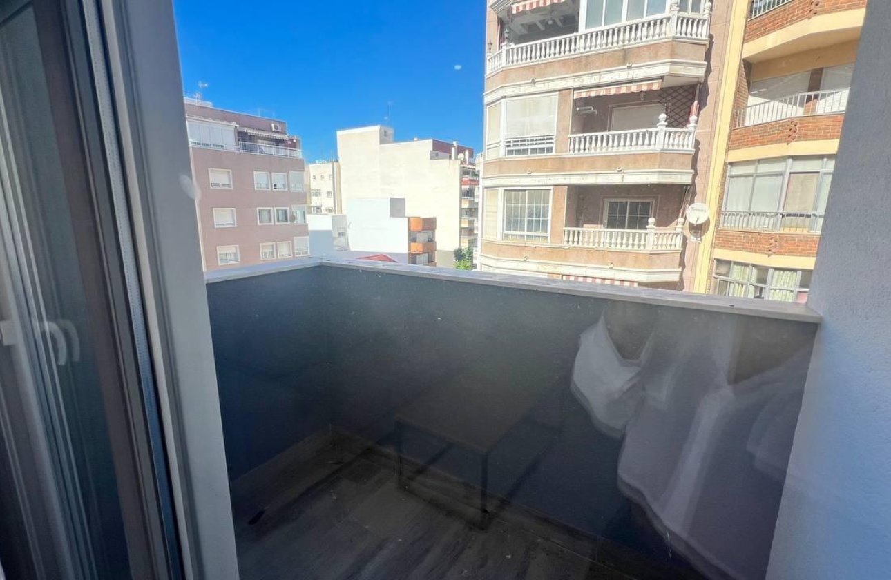 Herverkoop - Appartement -
Torrevieja - PARQUE DE LAS NACIONES