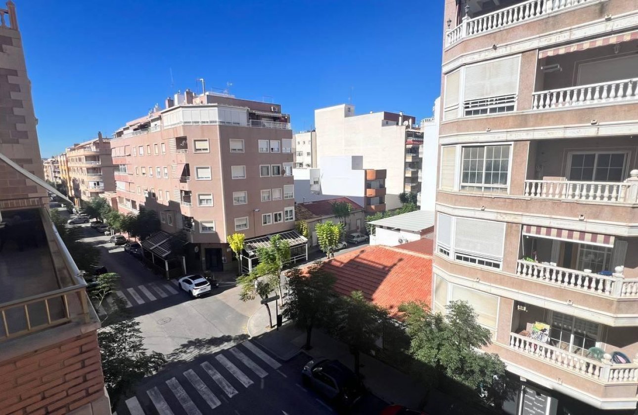 Herverkoop - Appartement -
Torrevieja - PARQUE DE LAS NACIONES