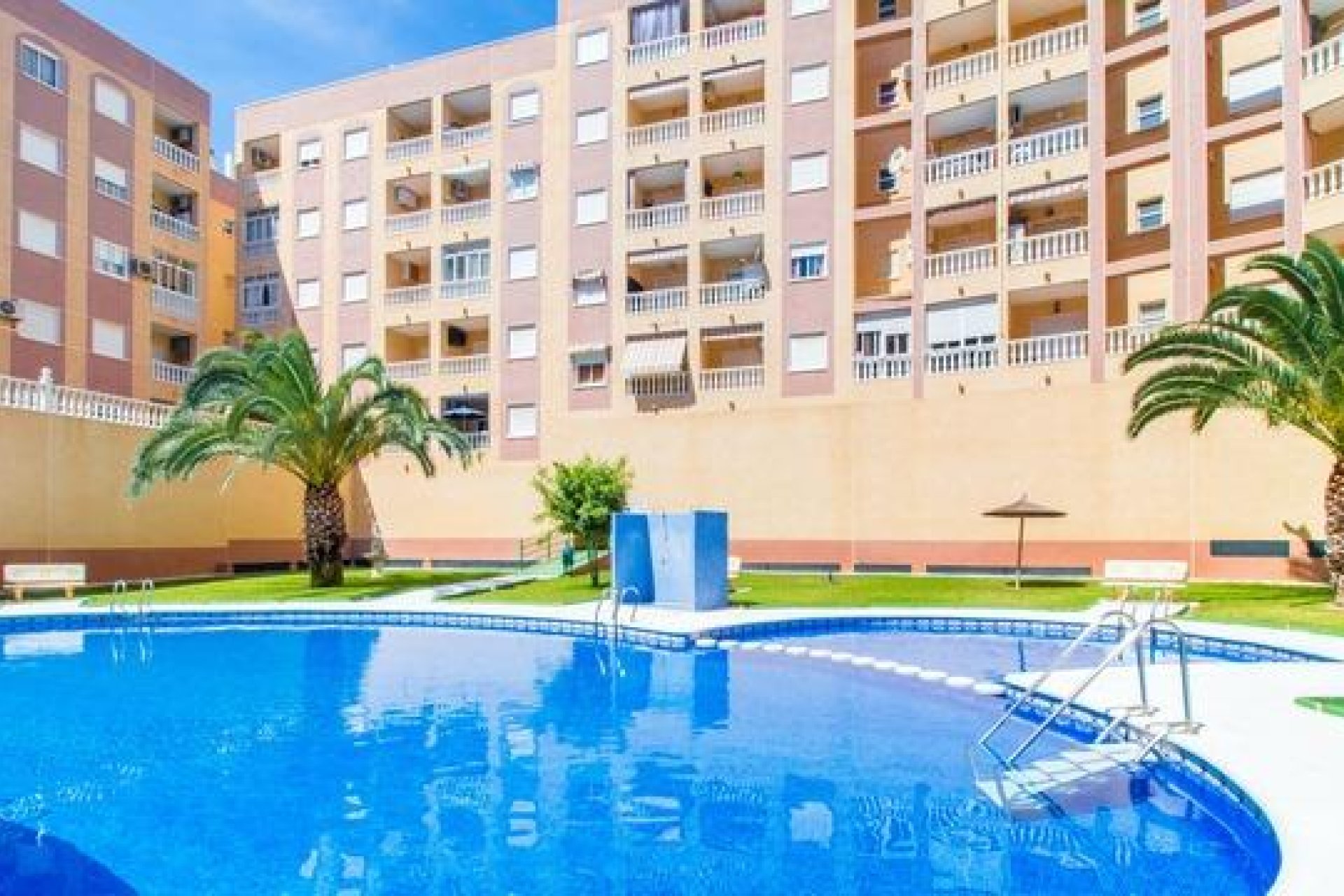 Herverkoop - Appartement -
Torrevieja - PARQUE DE LAS NACIONES