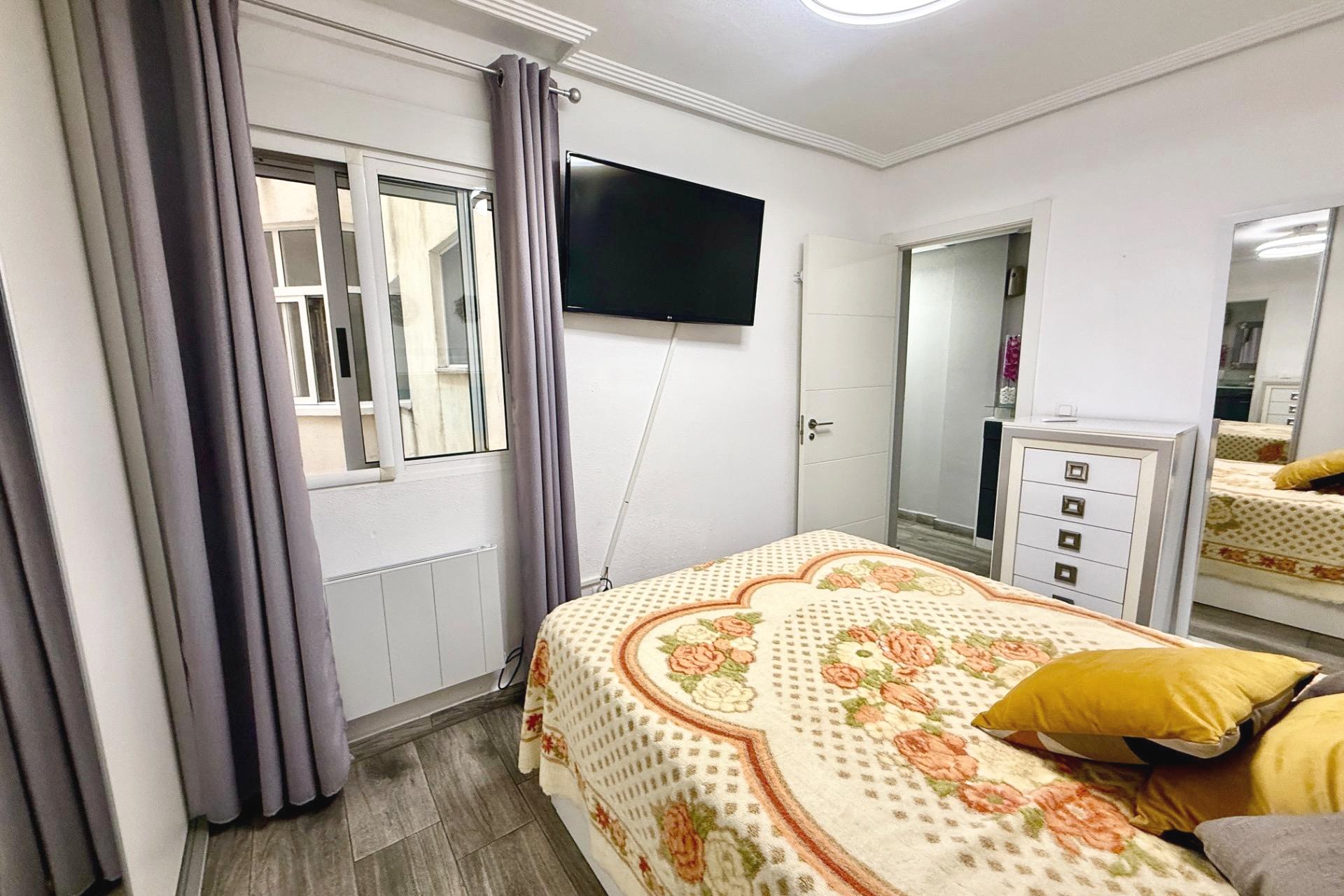 Herverkoop - Appartement -
Torrevieja - PARQUE DE LAS NACIONES