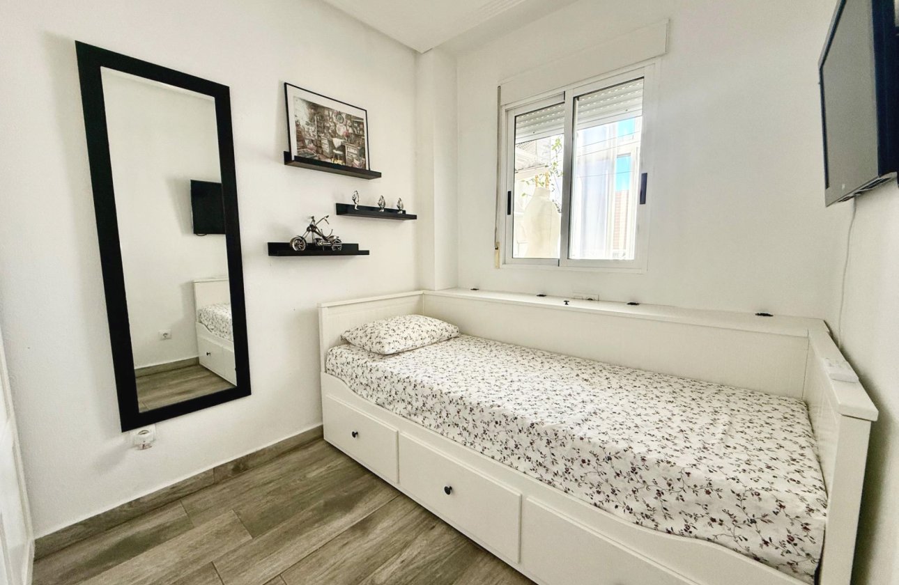 Herverkoop - Appartement -
Torrevieja - PARQUE DE LAS NACIONES