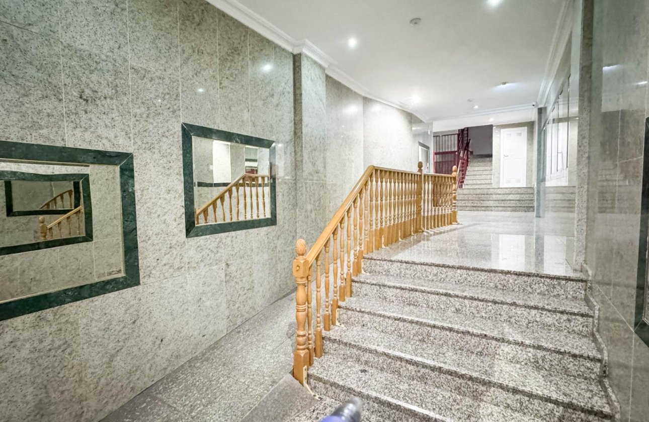 Herverkoop - Appartement -
Torrevieja - PARQUE DE LAS NACIONES