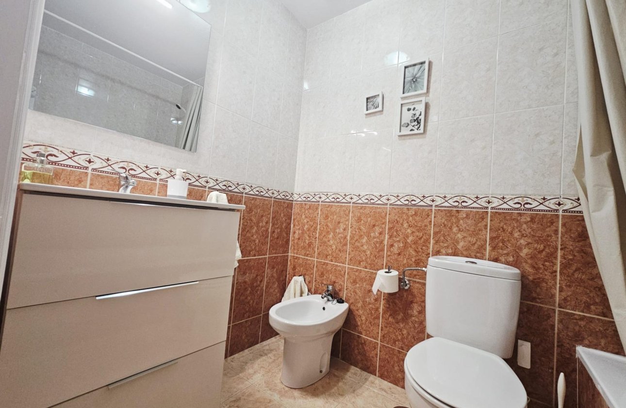 Herverkoop - Appartement -
Torrevieja - PARQUE DE LAS NACIONES