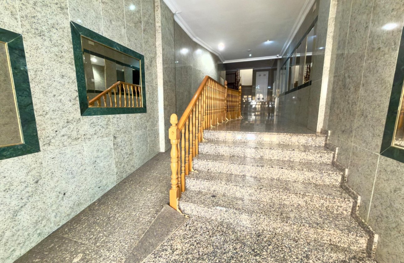 Herverkoop - Appartement -
Torrevieja - PARQUE DE LAS NACIONES