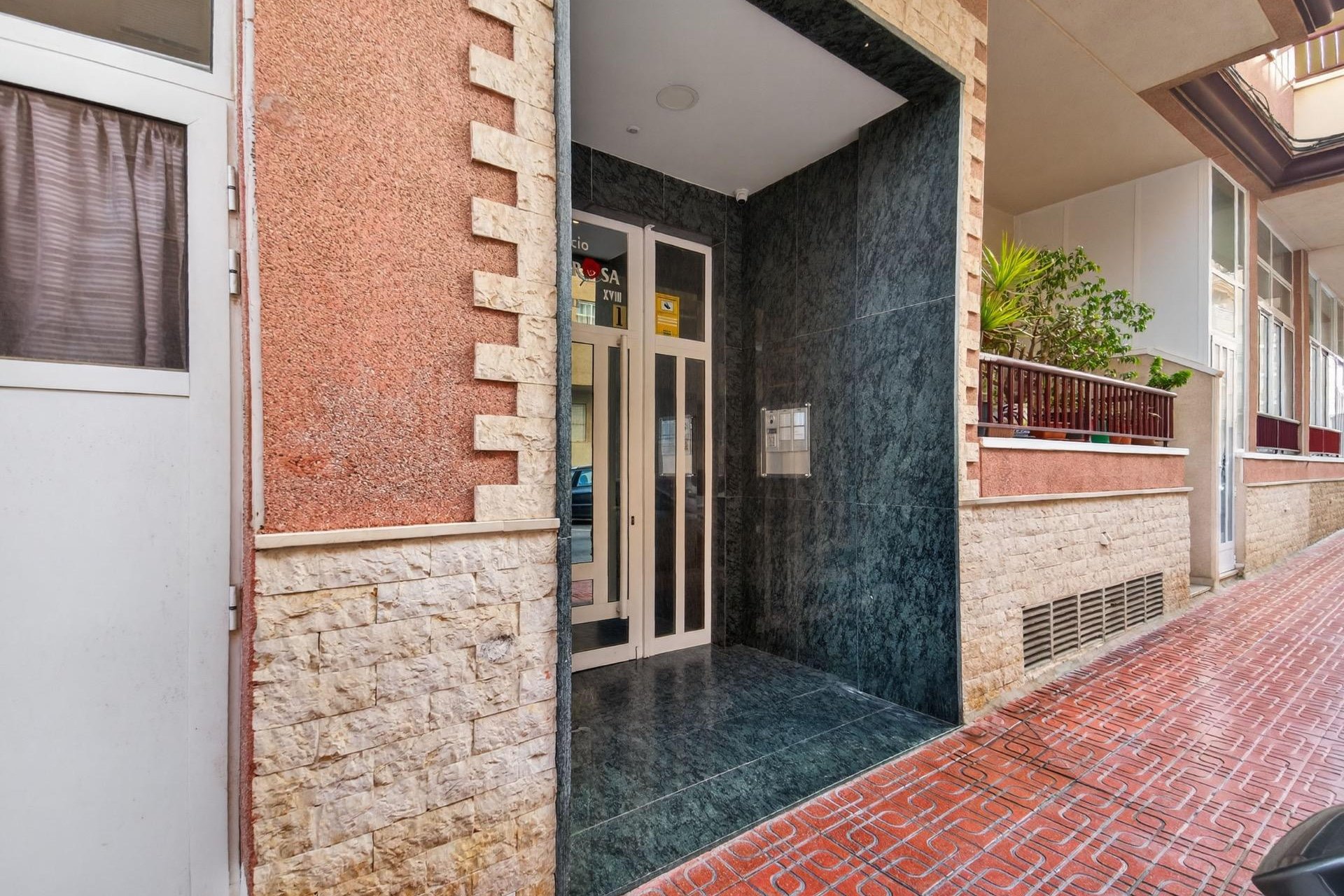 Herverkoop - Appartement -
Torrevieja - PARQUE DE LAS NACIONES