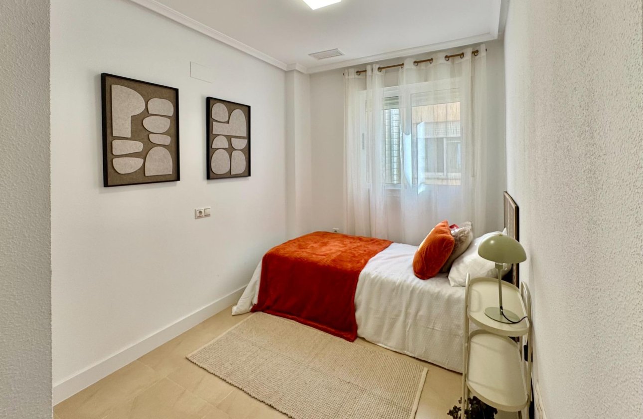 Herverkoop - Appartement -
Torrevieja - PARQUE DE LAS NACIONES