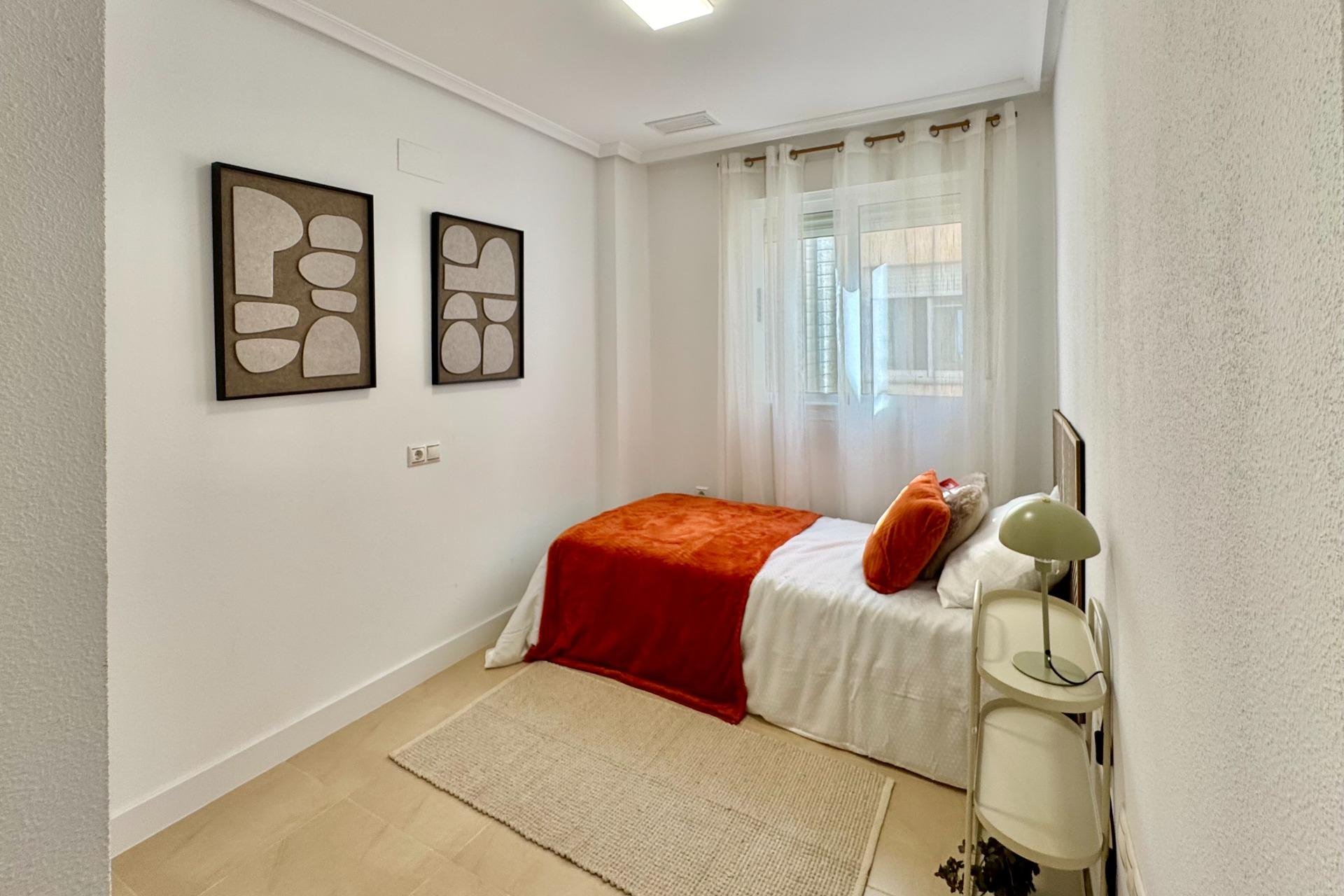Herverkoop - Appartement -
Torrevieja - PARQUE DE LAS NACIONES