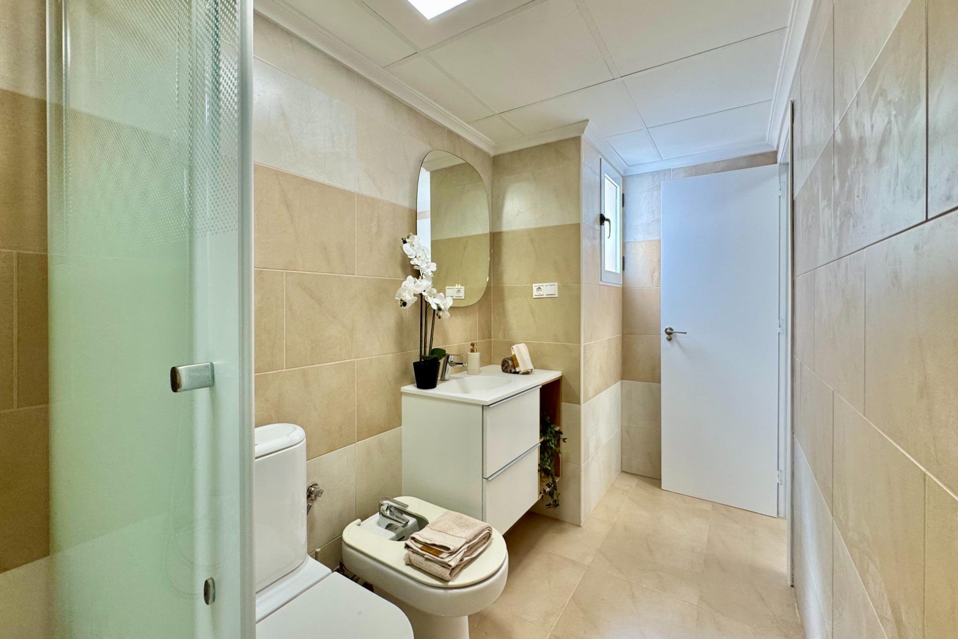 Herverkoop - Appartement -
Torrevieja - PARQUE DE LAS NACIONES