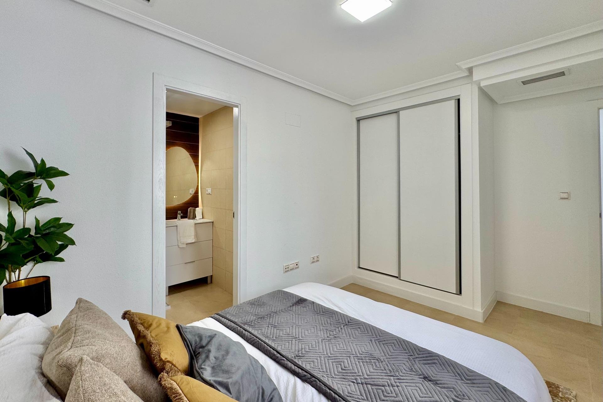 Herverkoop - Appartement -
Torrevieja - PARQUE DE LAS NACIONES