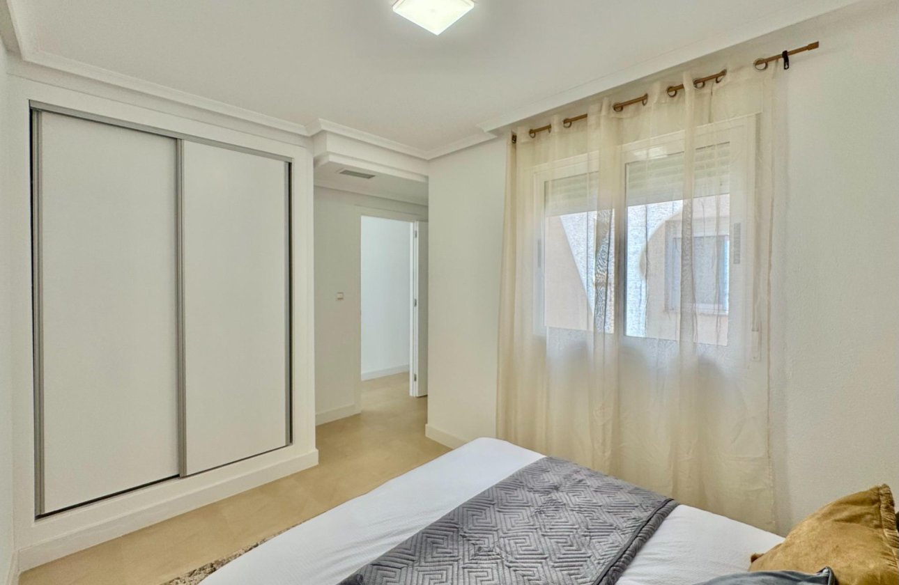 Herverkoop - Appartement -
Torrevieja - PARQUE DE LAS NACIONES