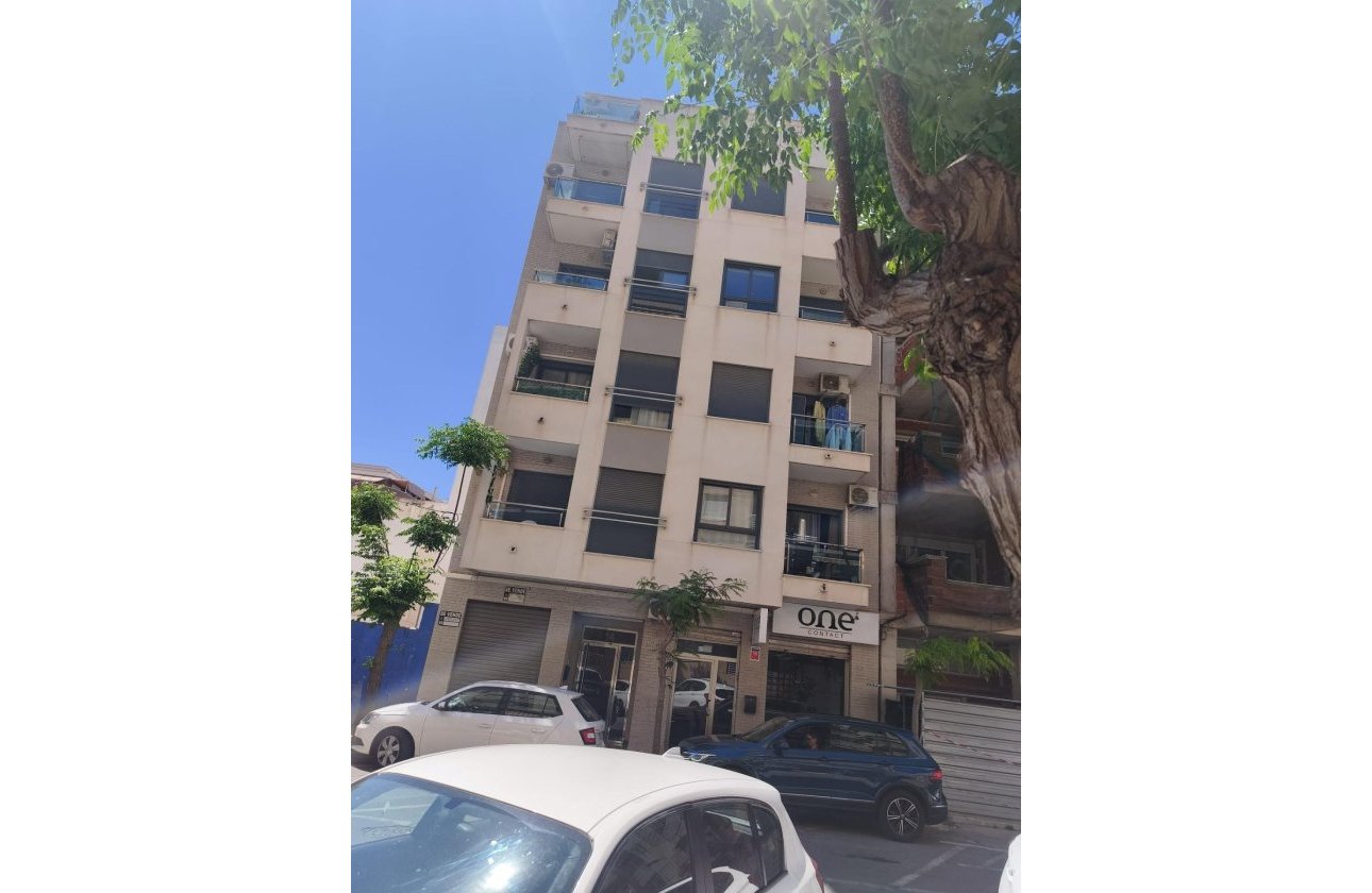 Herverkoop - Appartement -
Torrevieja - PARQUE DE LAS NACIONES