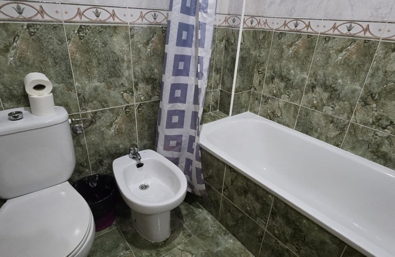 Herverkoop - Appartement -
Torrevieja - PARQUE DE LAS NACIONES