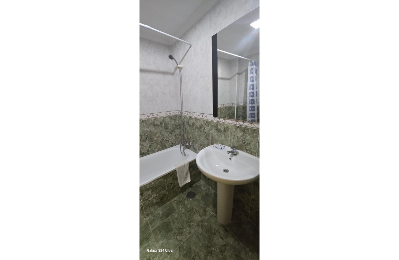 Herverkoop - Appartement -
Torrevieja - PARQUE DE LAS NACIONES