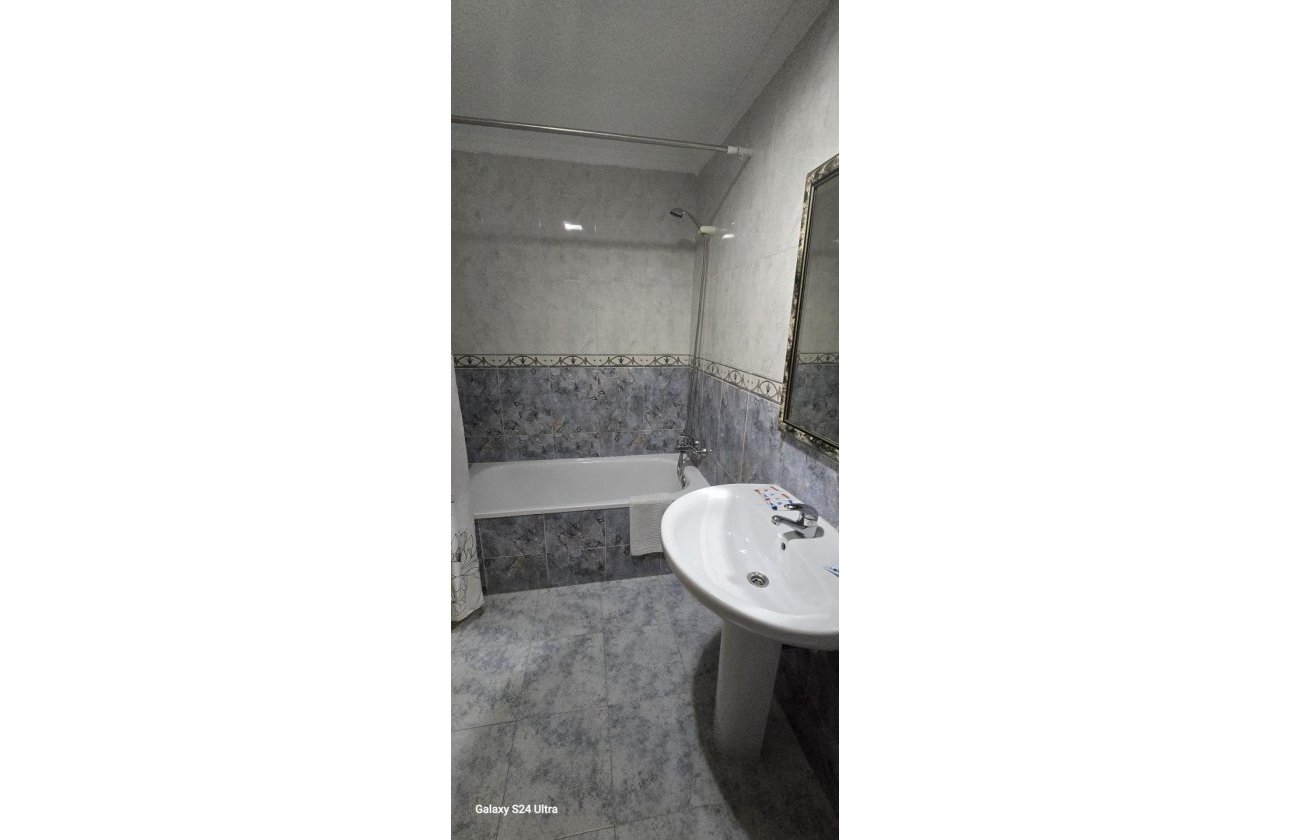 Herverkoop - Appartement -
Torrevieja - PARQUE DE LAS NACIONES