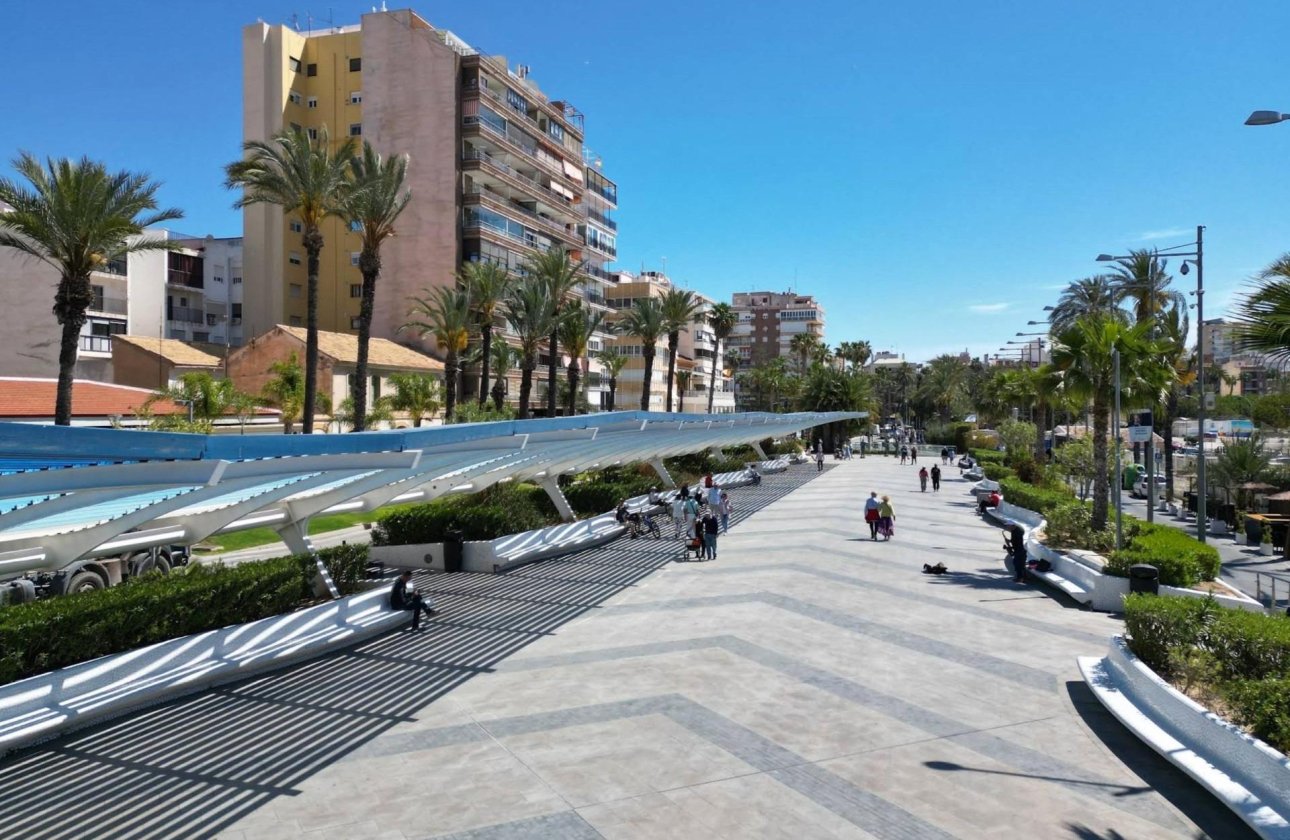 Herverkoop - Appartement -
Torrevieja - PARQUE DE LAS NACIONES
