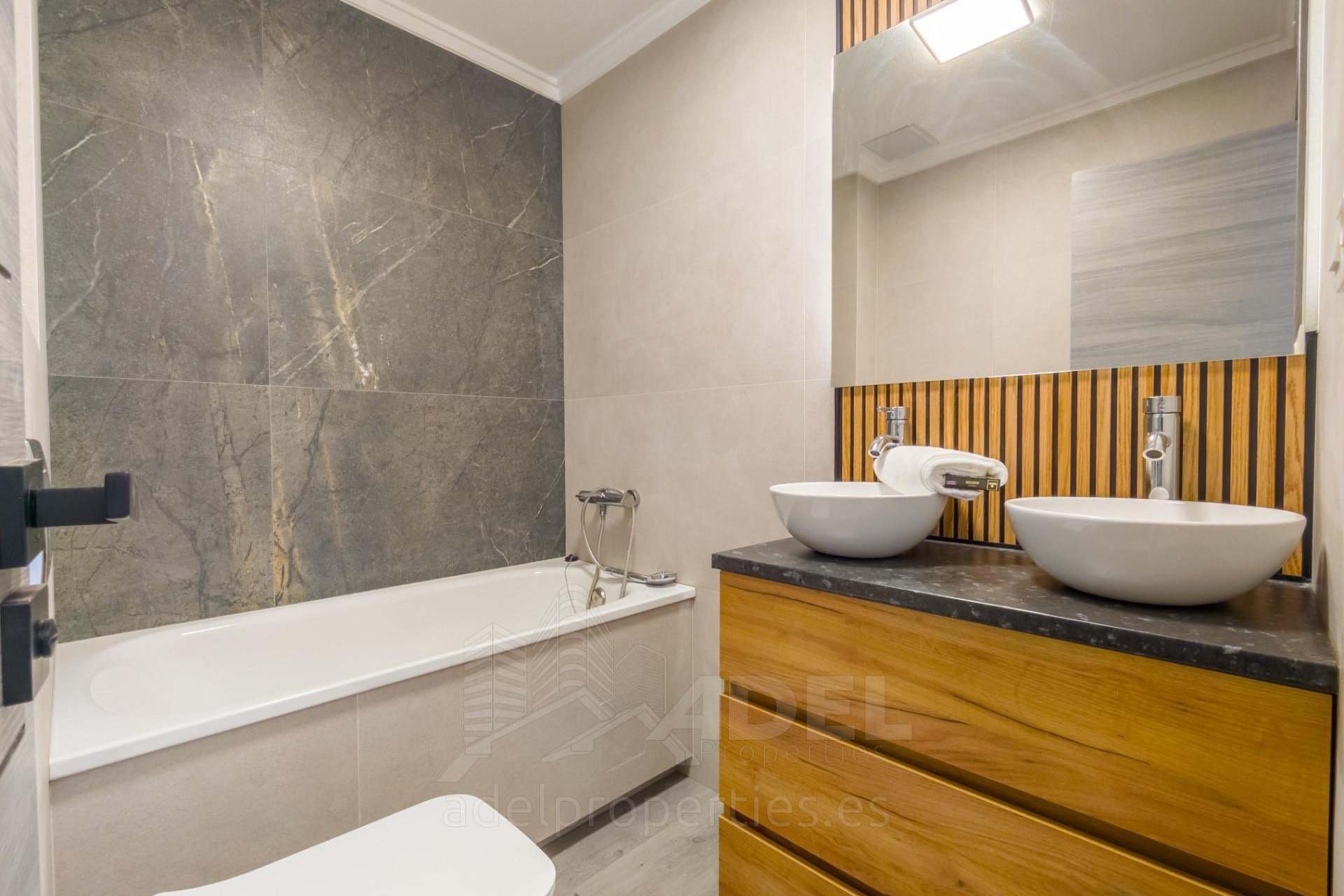 Herverkoop - Appartement -
Torrevieja - PARQUE DE LAS NACIONES