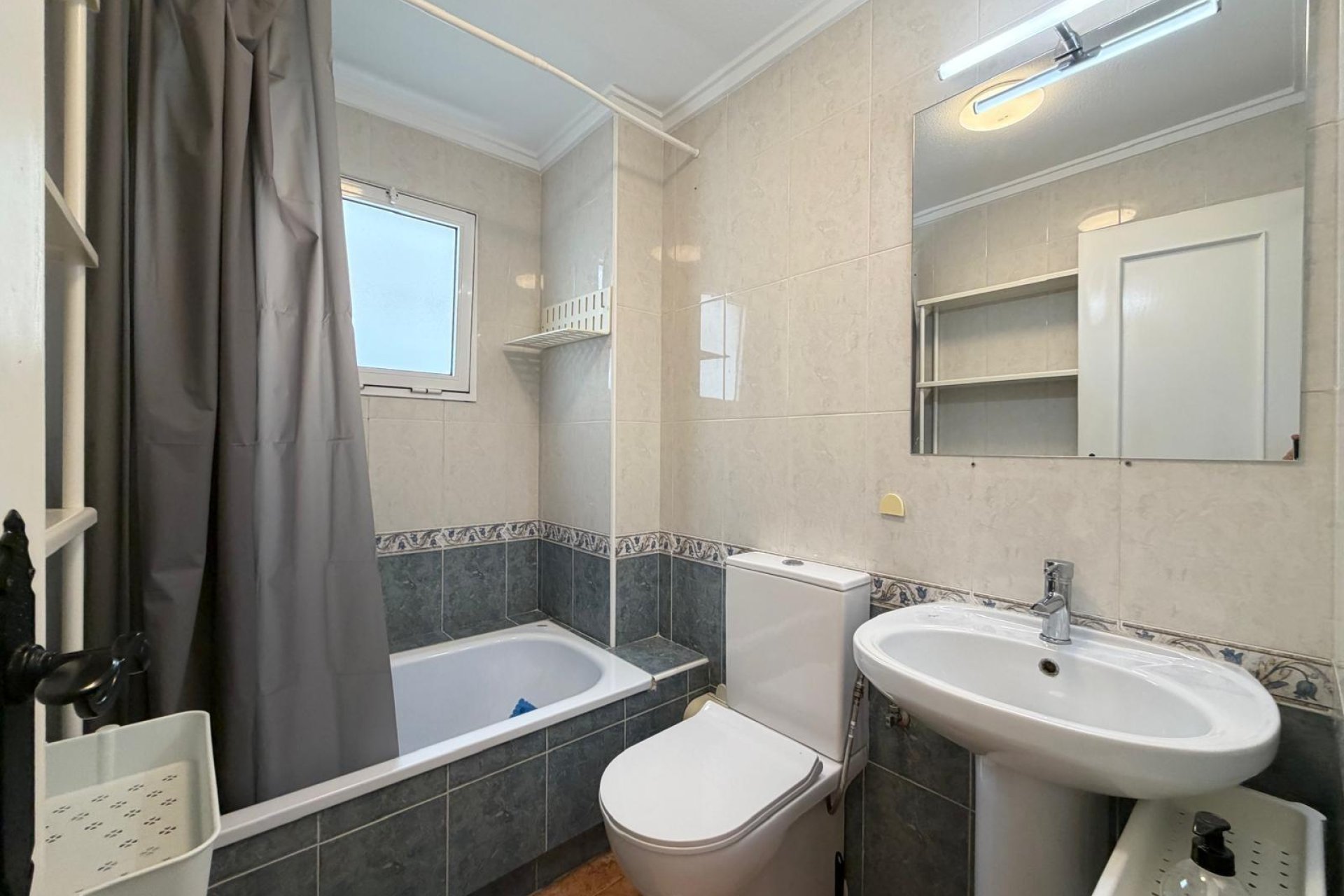 Herverkoop - Appartement -
Torrevieja - PARQUE DE LAS NACIONES