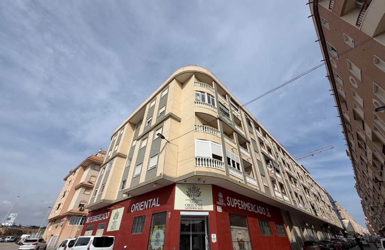 Herverkoop - Appartement -
Torrevieja - PARQUE DE LAS NACIONES