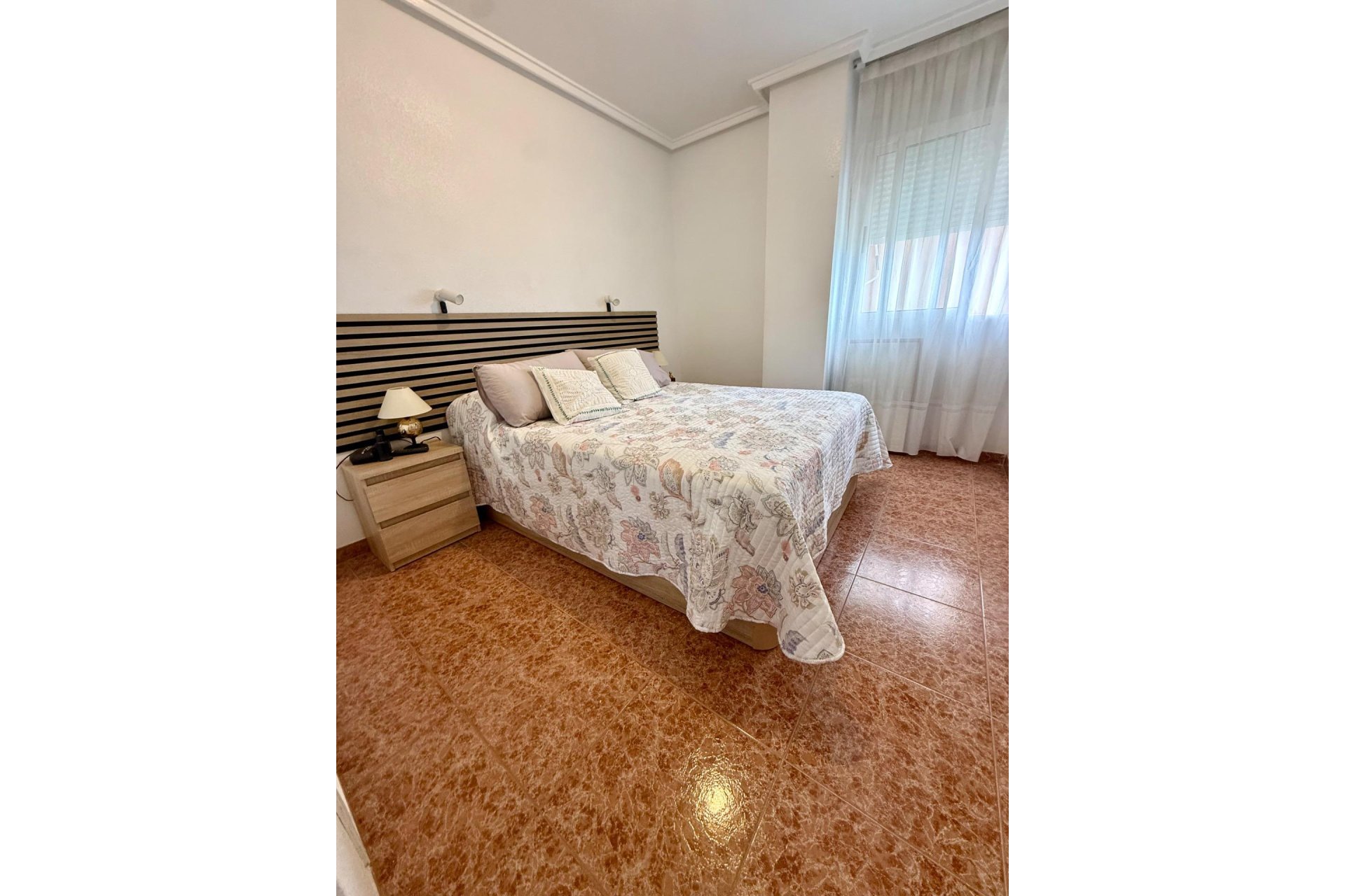 Herverkoop - Appartement -
Torrevieja - PARQUE DE LAS NACIONES