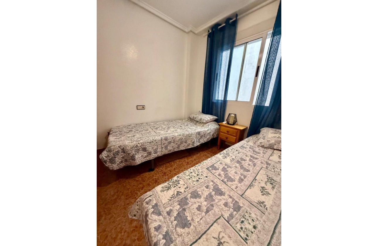 Herverkoop - Appartement -
Torrevieja - PARQUE DE LAS NACIONES