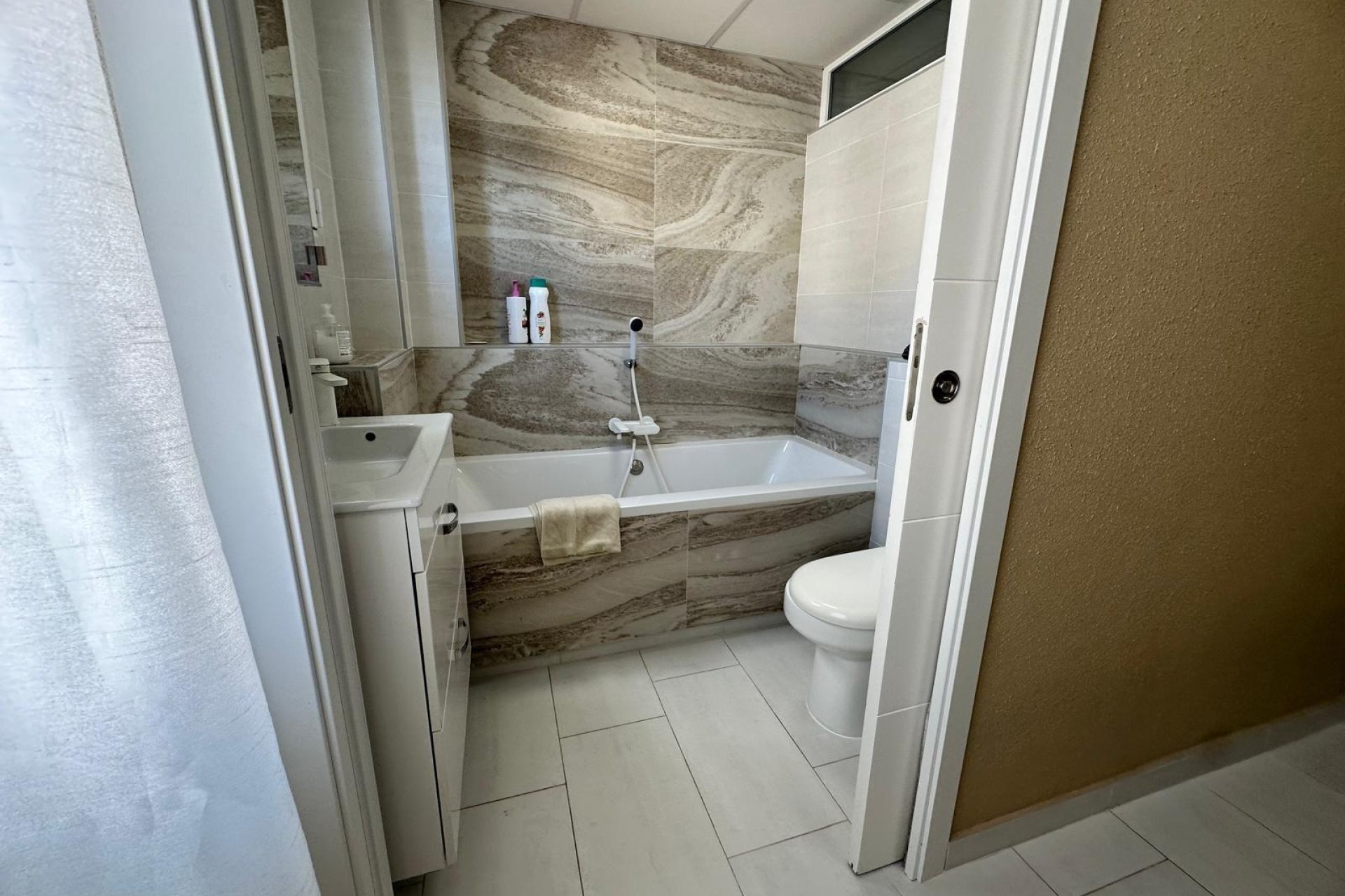 Herverkoop - Appartement -
Torrevieja - Paseo Maritimo