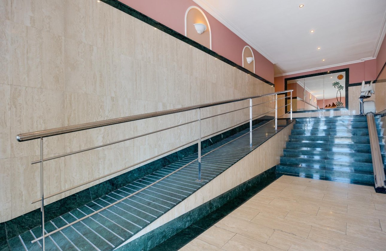 Herverkoop - Appartement -
Torrevieja - Paseo Maritimo