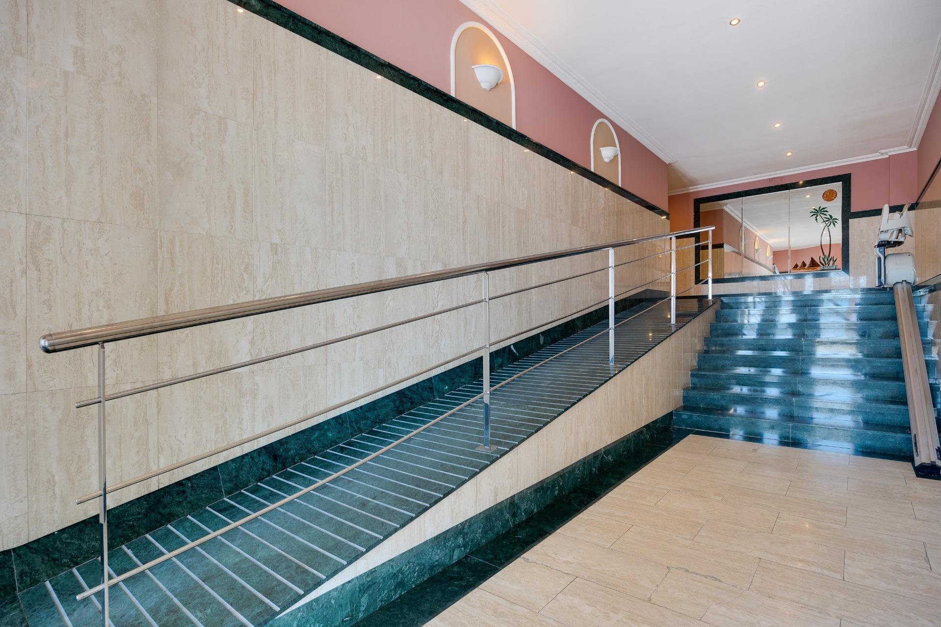 Herverkoop - Appartement -
Torrevieja - Paseo Maritimo