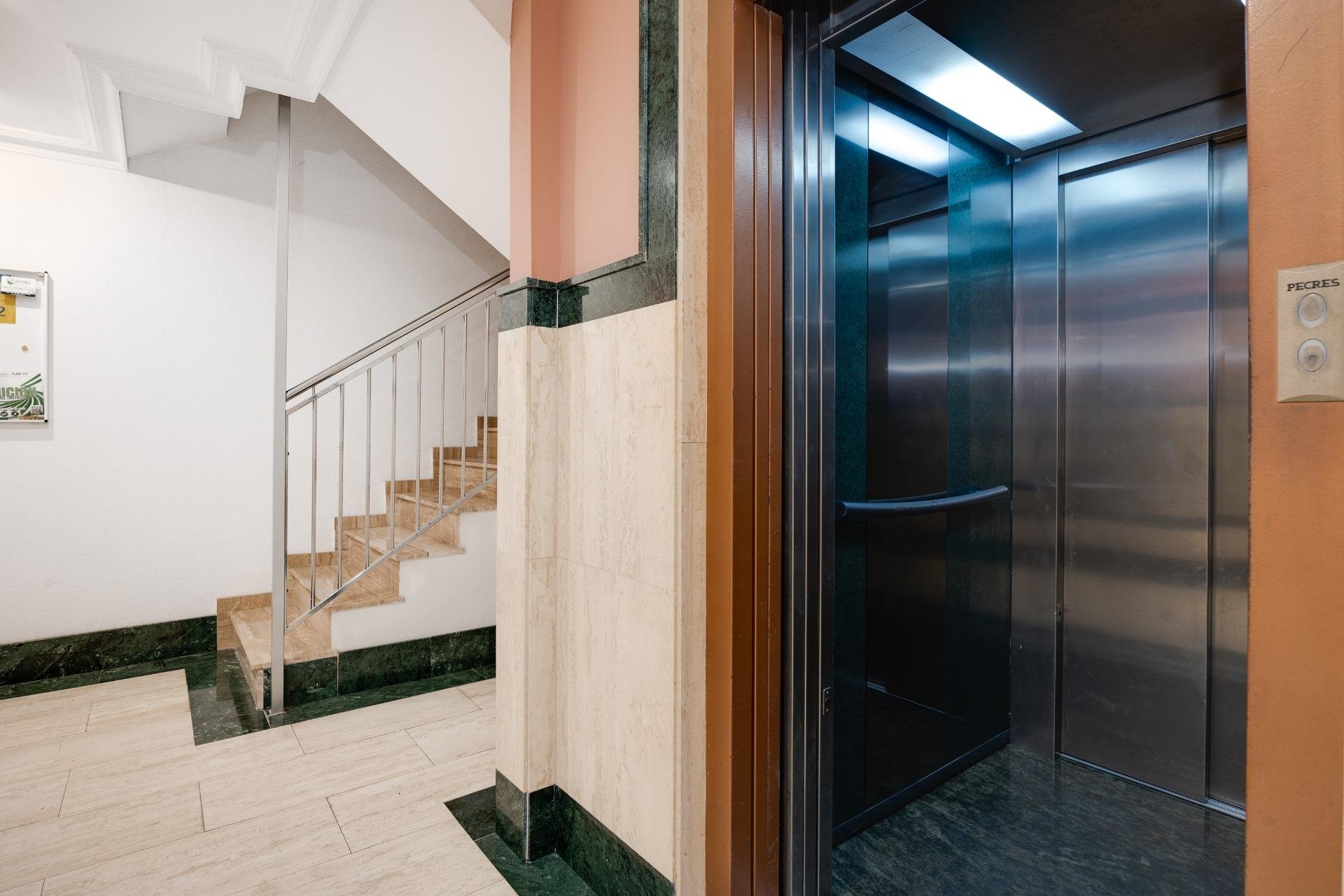 Herverkoop - Appartement -
Torrevieja - Paseo Maritimo