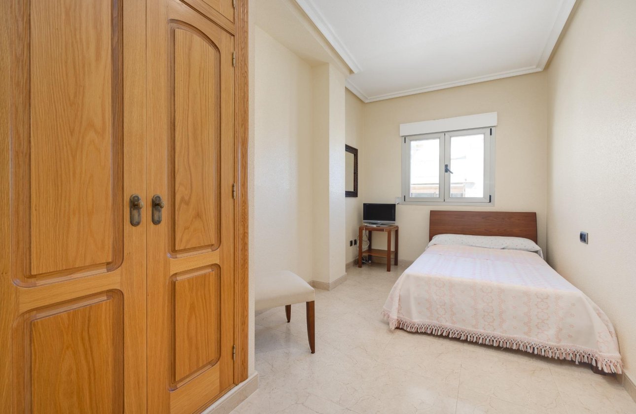 Herverkoop - Appartement -
Torrevieja - Paseo Maritimo