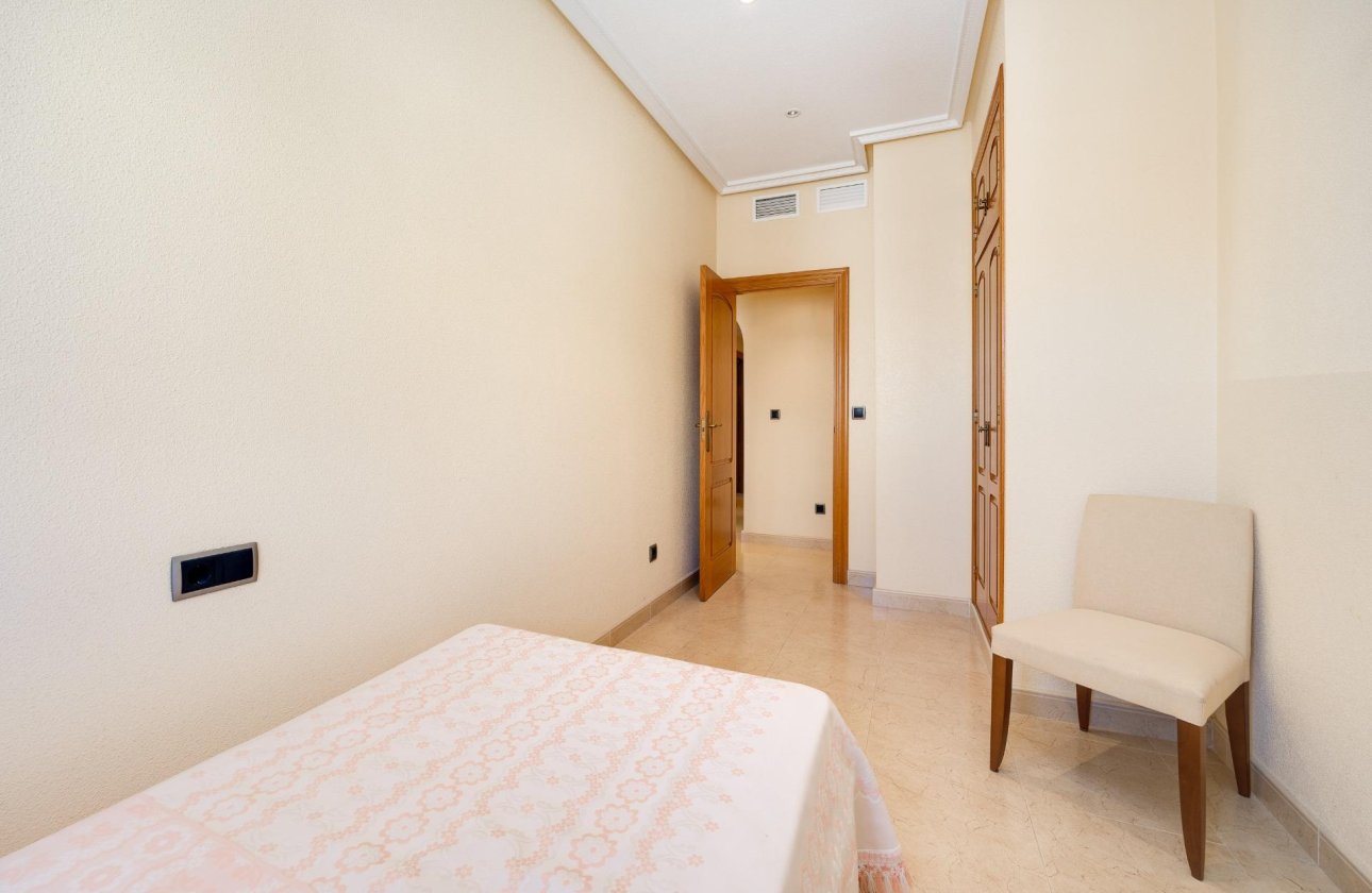 Herverkoop - Appartement -
Torrevieja - Paseo Maritimo