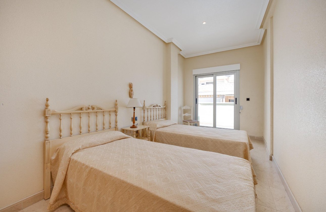 Herverkoop - Appartement -
Torrevieja - Paseo Maritimo