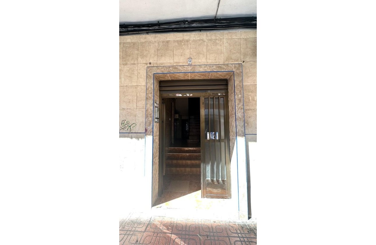 Herverkoop - Appartement -
Torrevieja - Paseo Maritimo