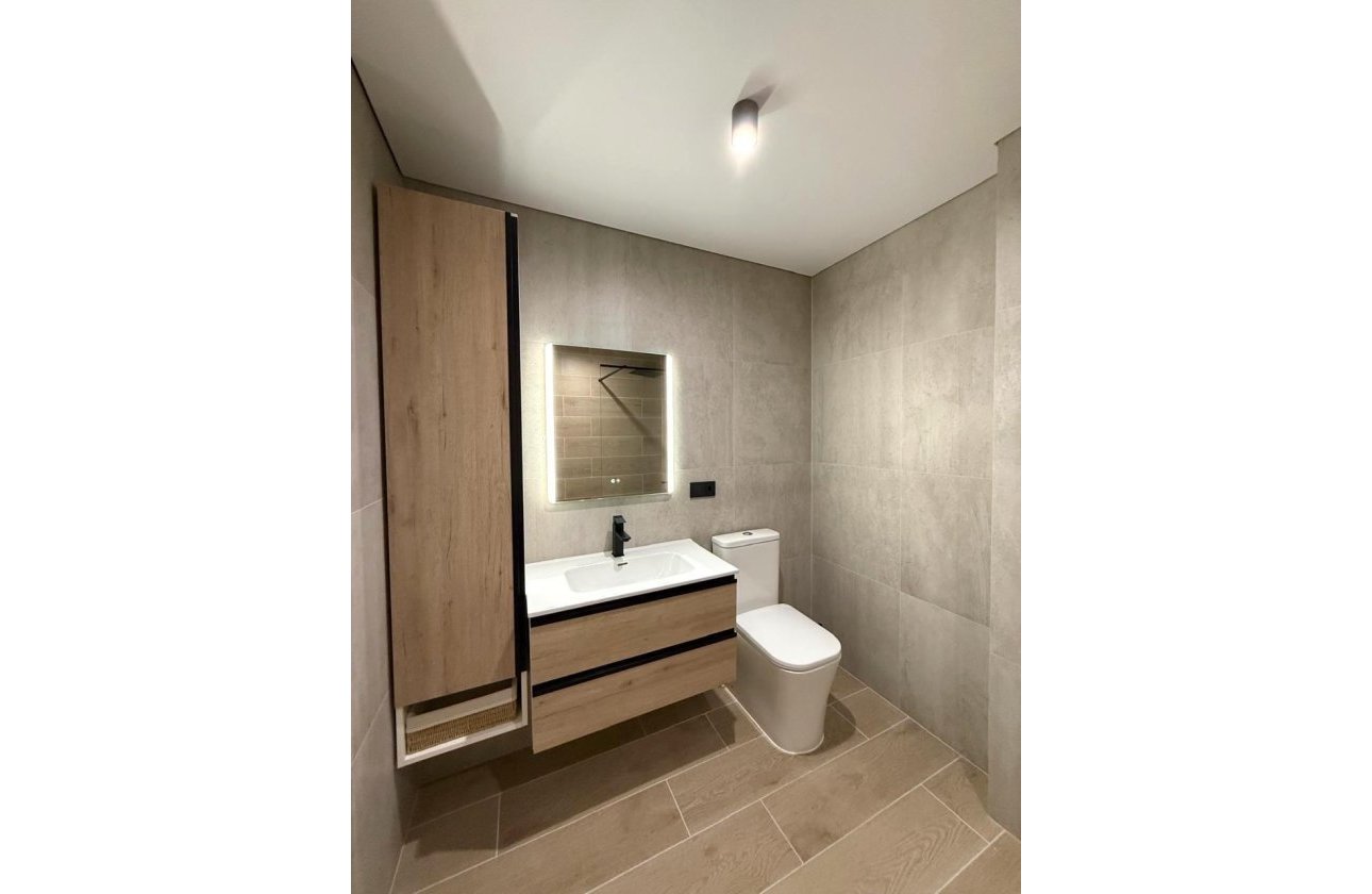 Herverkoop - Appartement -
Torrevieja - Paseo Maritimo