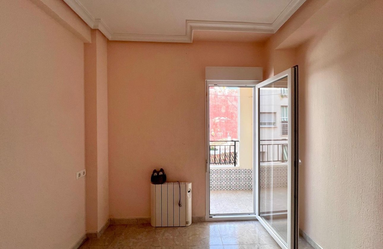 Herverkoop - Appartement -
Torrevieja - Paseo Maritimo