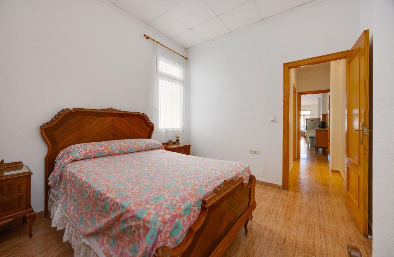Herverkoop - Appartement -
Torrevieja - Paseo Maritimo