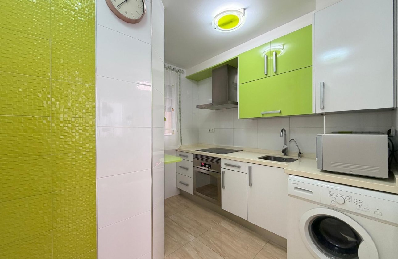 Herverkoop - Appartement -
Torrevieja - Paseo Maritimo