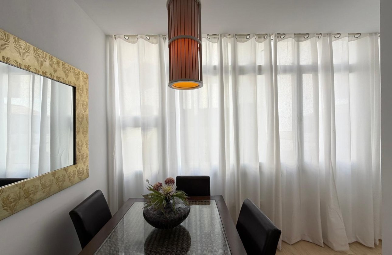 Herverkoop - Appartement -
Torrevieja - Paseo Maritimo