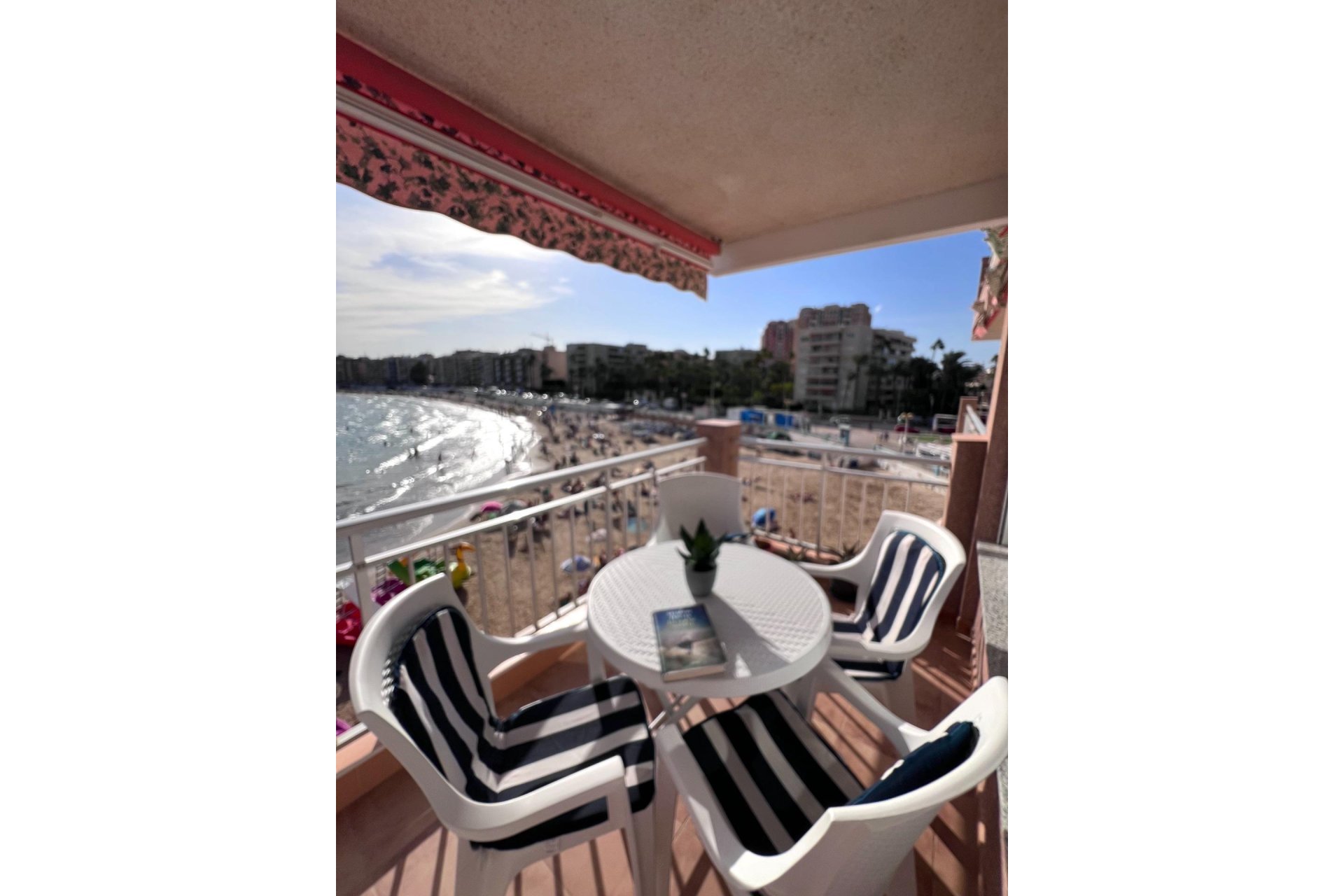 Herverkoop - Appartement -
Torrevieja - Playa de los Locos