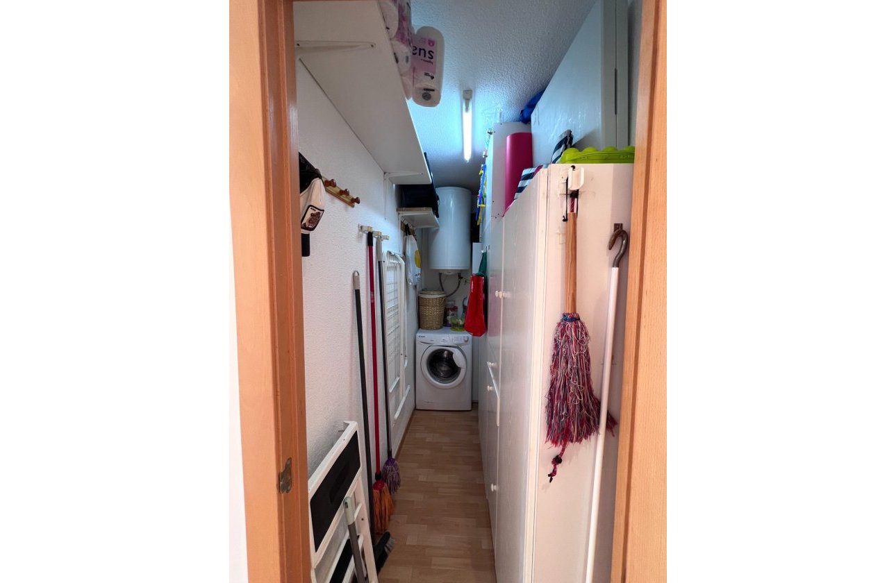 Herverkoop - Appartement -
Torrevieja - Playa de los Locos