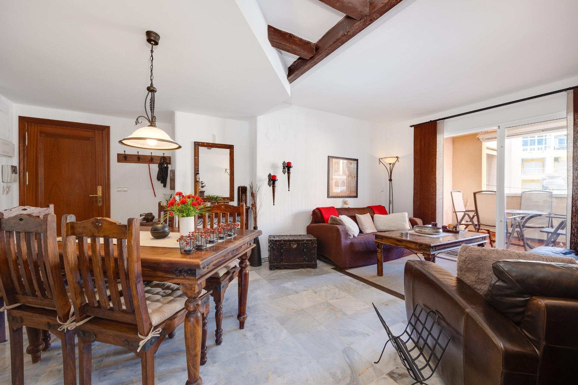 Herverkoop - Appartement -
Torrevieja - Playa de los Locos