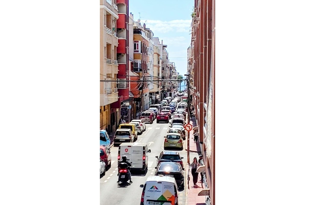 Herverkoop - Appartement -
Torrevieja - Playa de los Locos